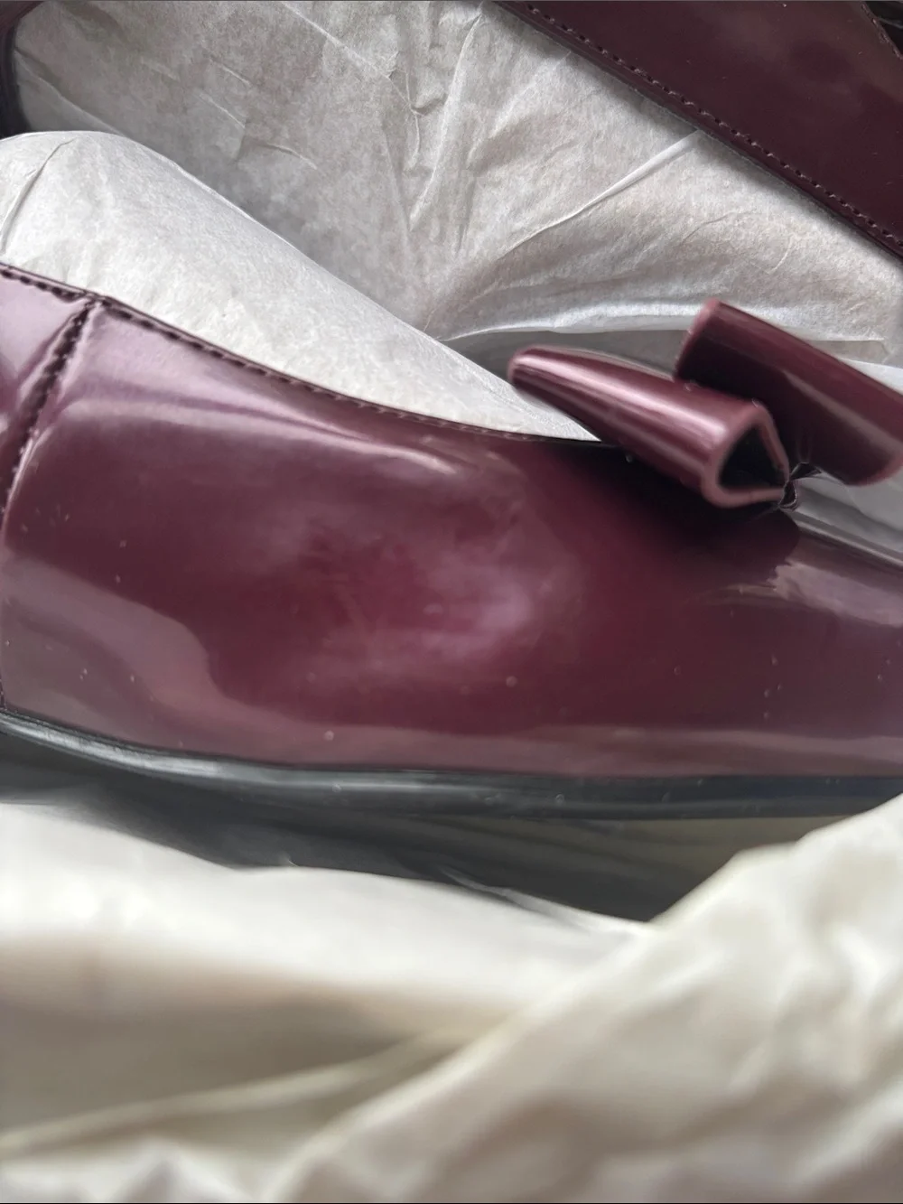 Marc Fisher Patent Slingback Flats in Burgundy with Bow Accent like new